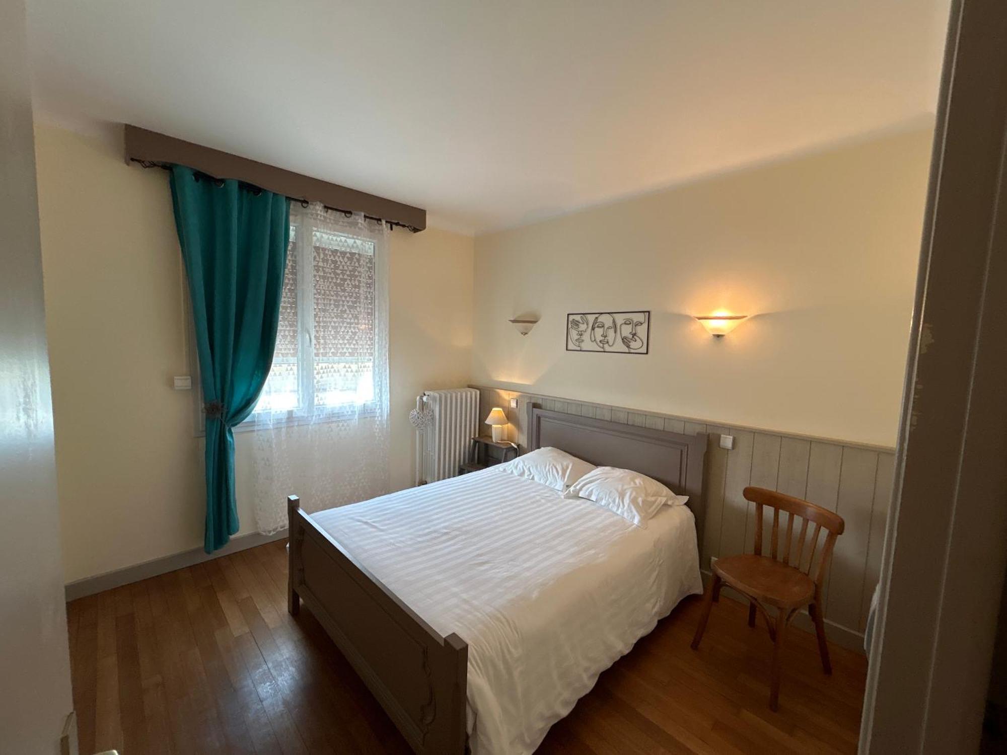 Le Jardin D'Odette Villa Yevres-le-Petit Dış mekan fotoğraf